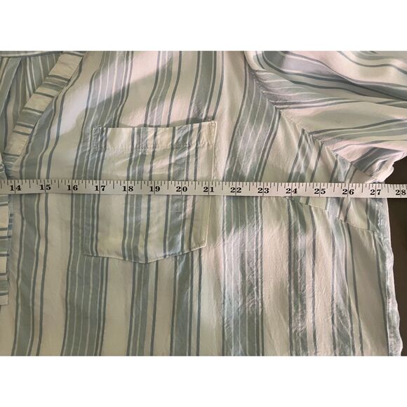 Torrid Harper chambray fit pullover 3/4 sleeve striped blouse - Picture 9 of 11